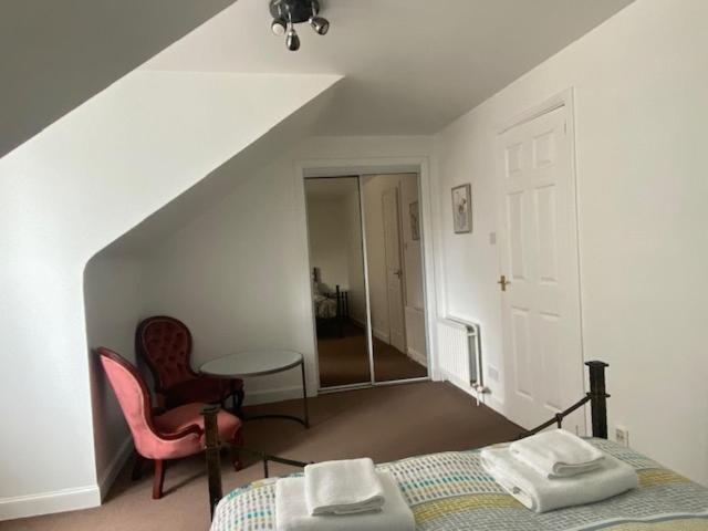 Central, 2 Bed Town House With Free Parking By Lains Lettings Aberdeen Exterior photo